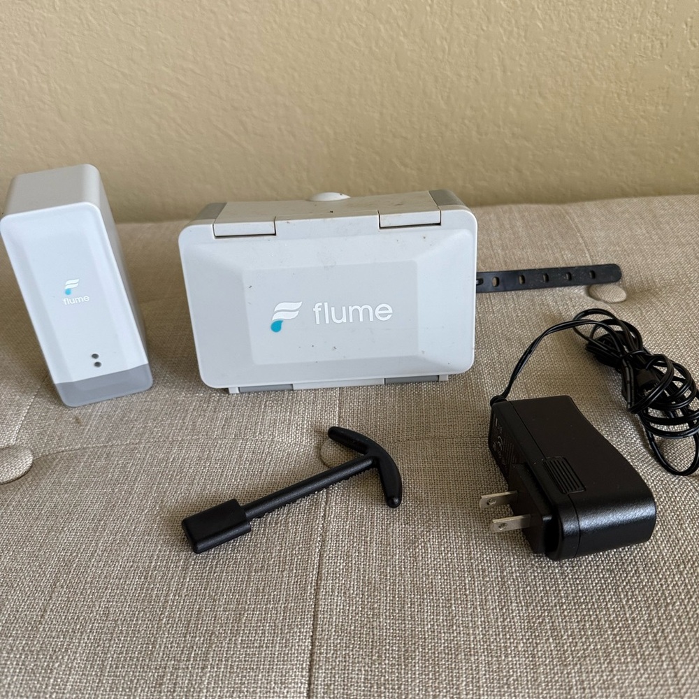 Flume 2 Water Monitoring System with Accessories
